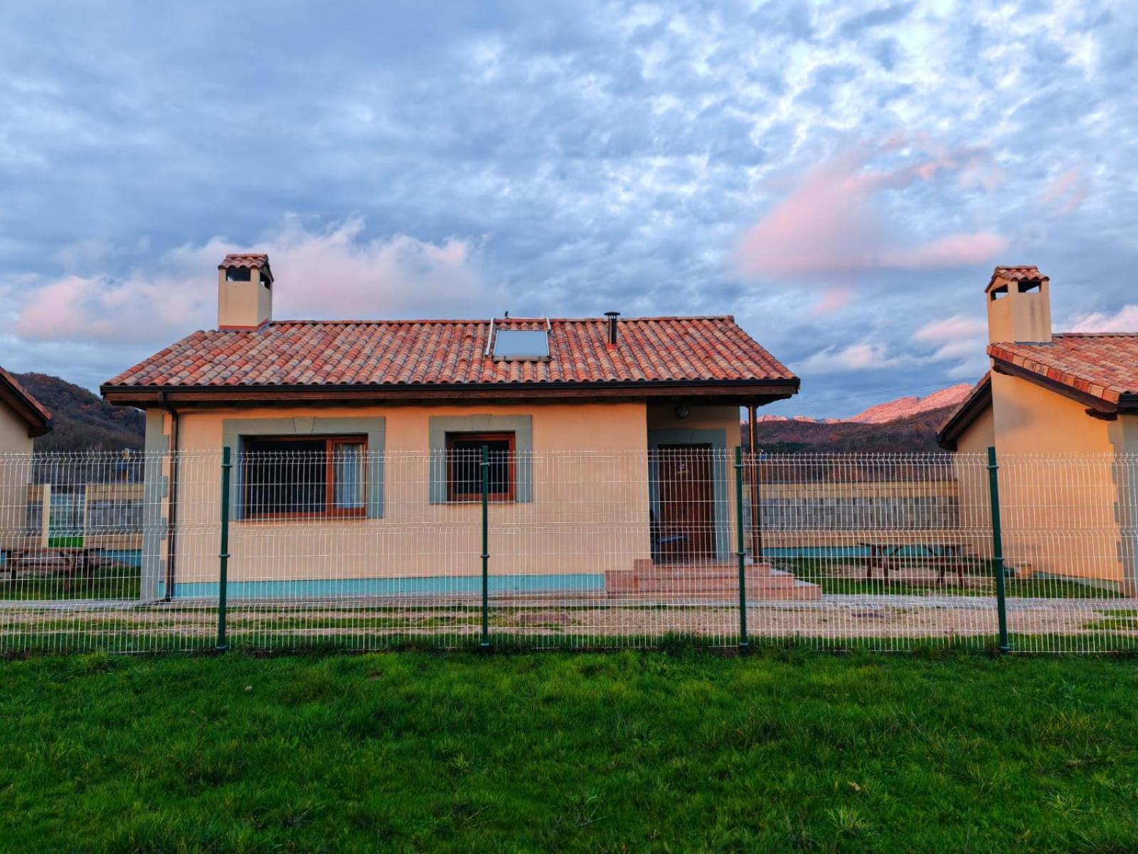 Casas Rurales Cuatro Valles Naredo de Fenar Exterior foto
